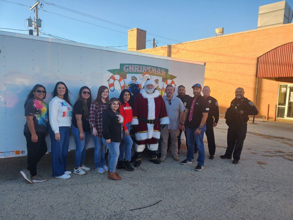 Cops and Kids Christmas  10