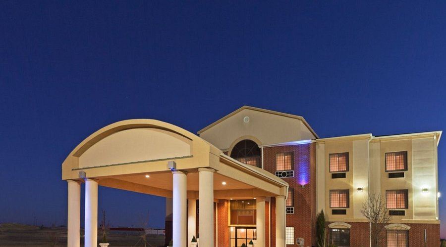 Holiday Inn Express Plainview